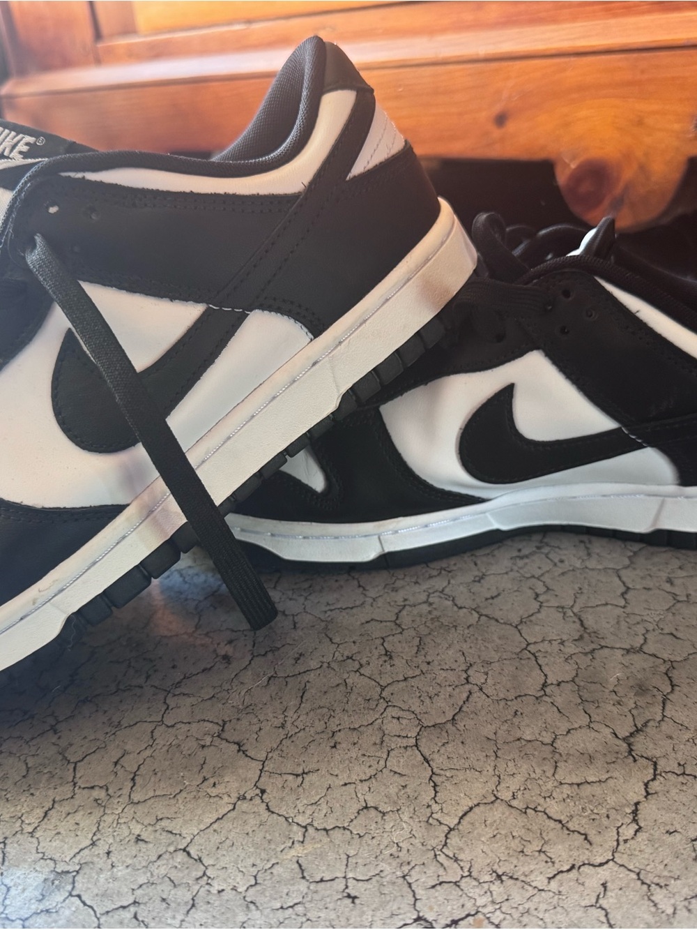 Nike Womens Black and White Low-Top Sneakers — Classic Swoosh Design